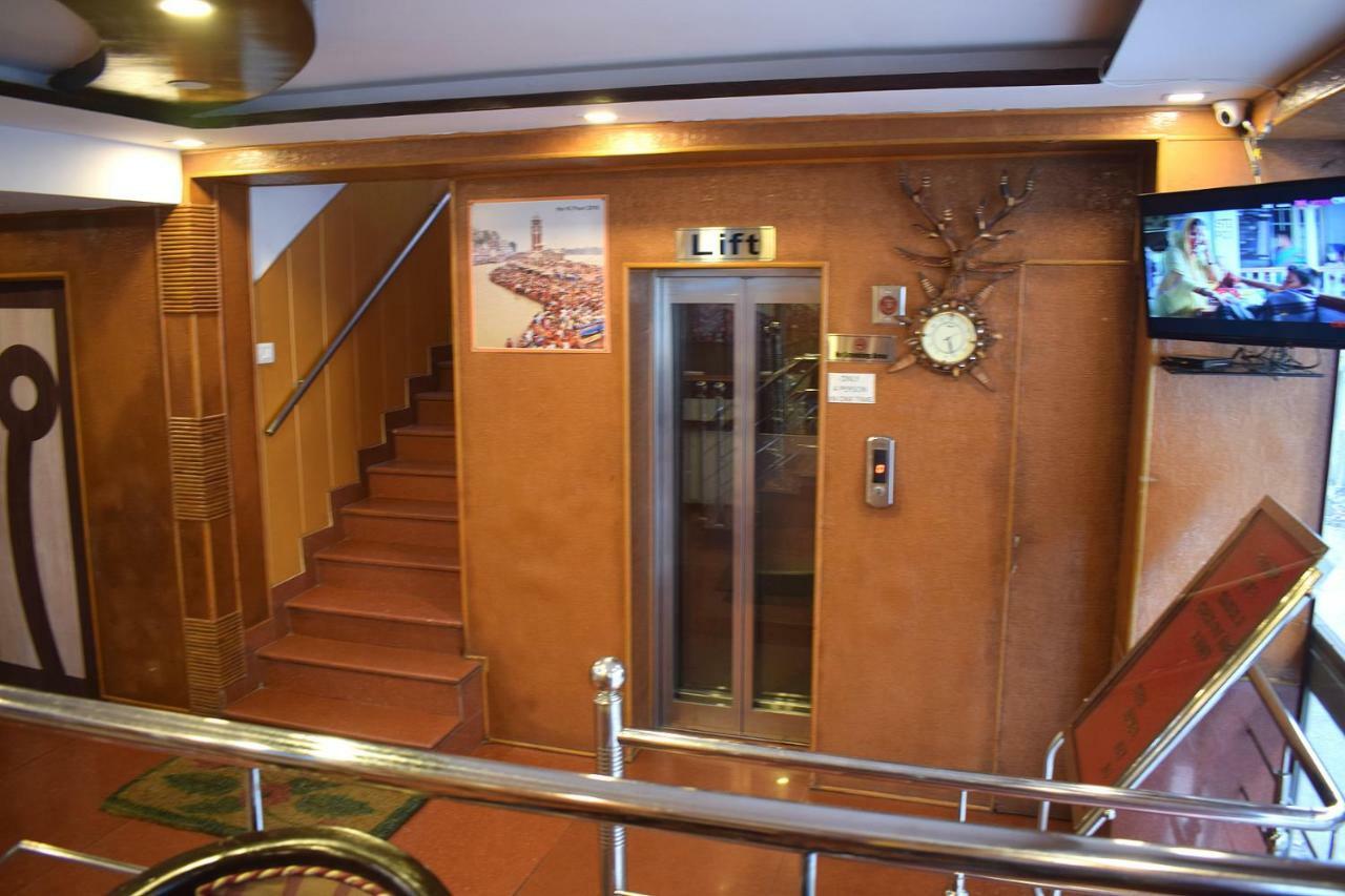 Hotel Thakur Ji Haridvár Kültér fotó