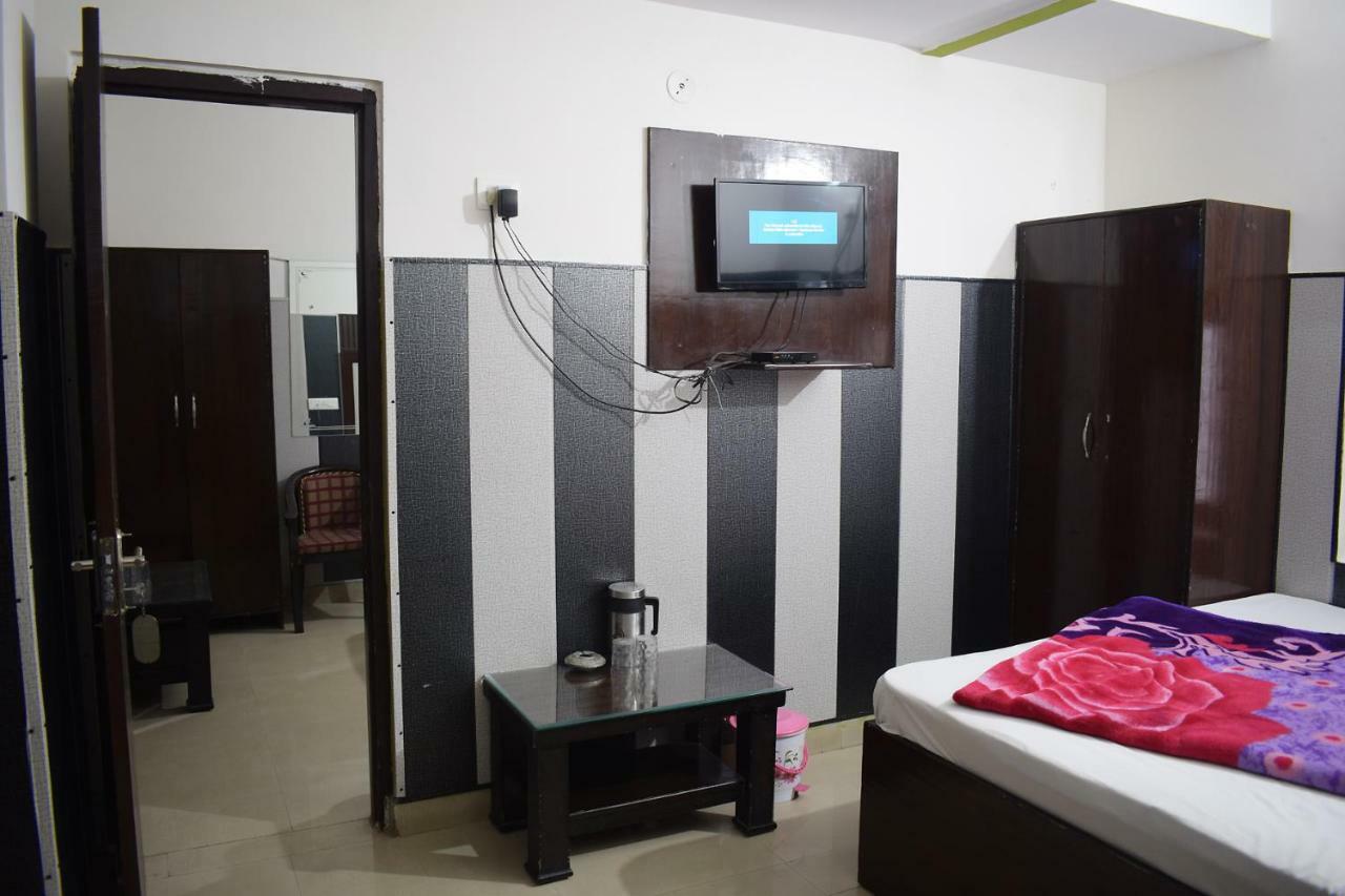 Hotel Thakur Ji Haridvár Kültér fotó