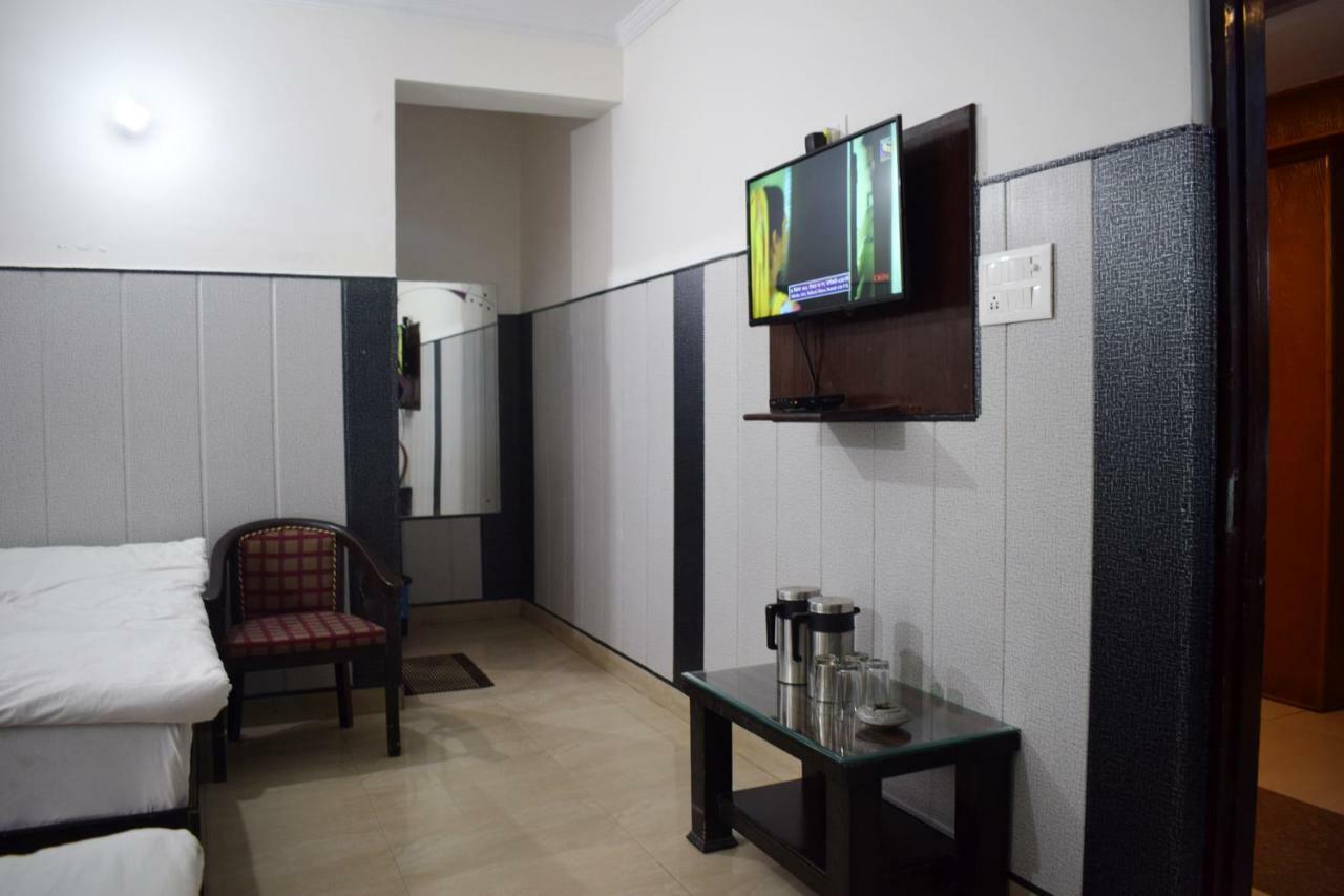 Hotel Thakur Ji Haridvár Kültér fotó